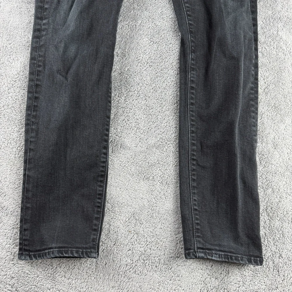 Levis crotch worn